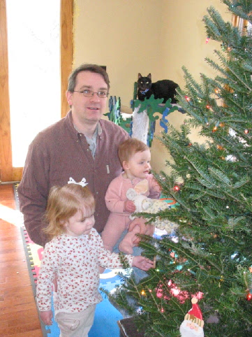 2004_12_19 Jane Randy and Cate decorating the tree.jpg